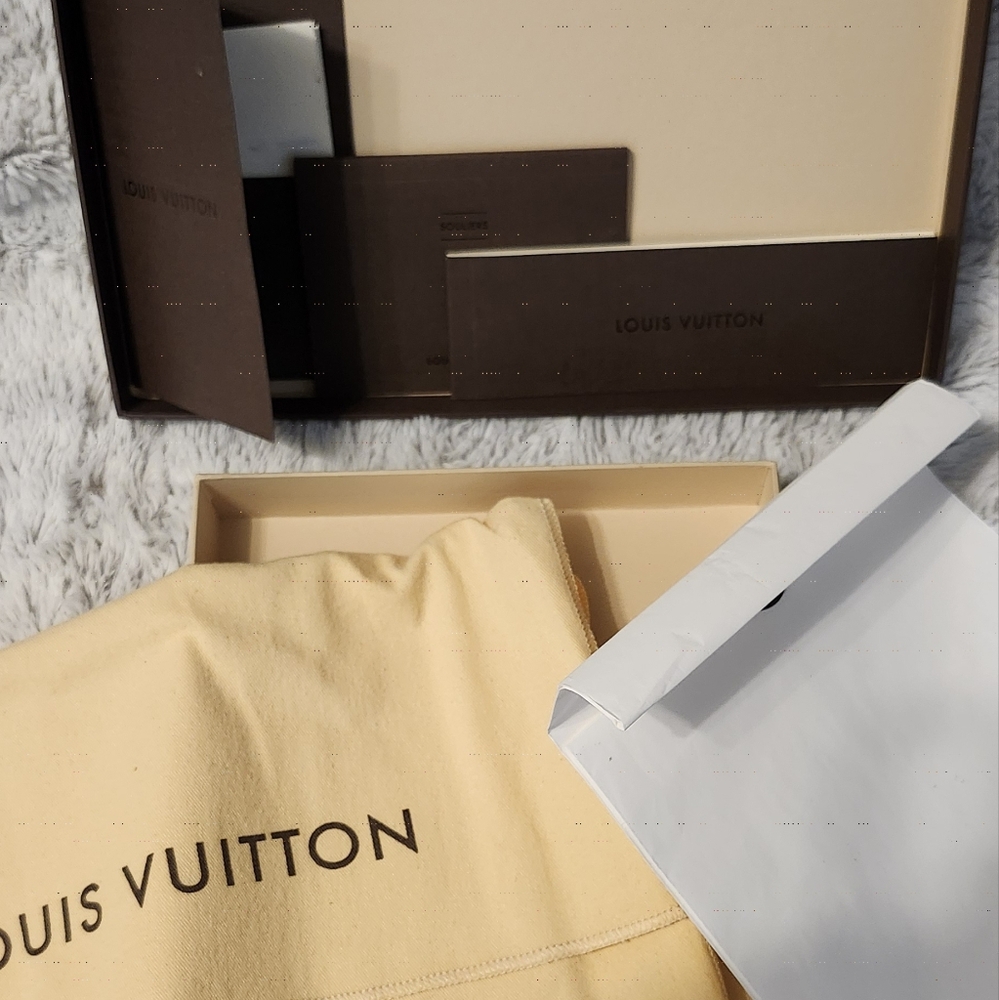 LV Authentic Box - Picture 2 of 15